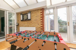 3 bed family hse, Games Room, Parking, Garden